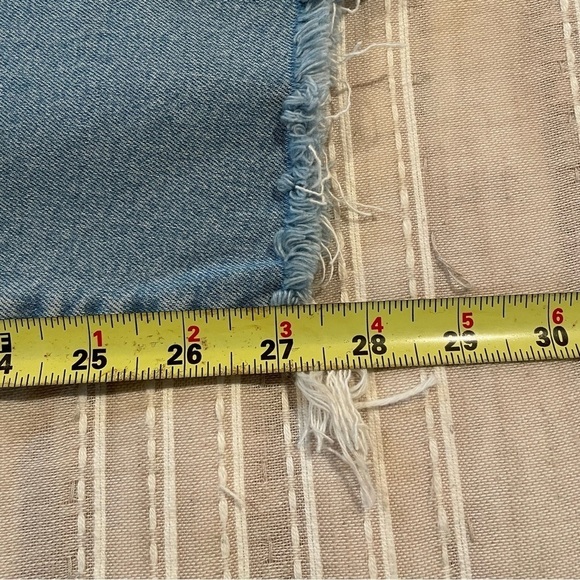 Levi’s Wedgie Fit Skinny Jeans High Rise Distressed Light Wash 29 NWOT - Picture 13 of 13